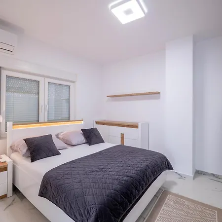 Blue Pearl Penthouse Lägenhet Sarandë