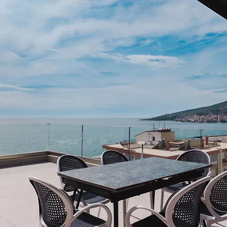 Blue Pearl Penthouse Lägenhet Sarandë
