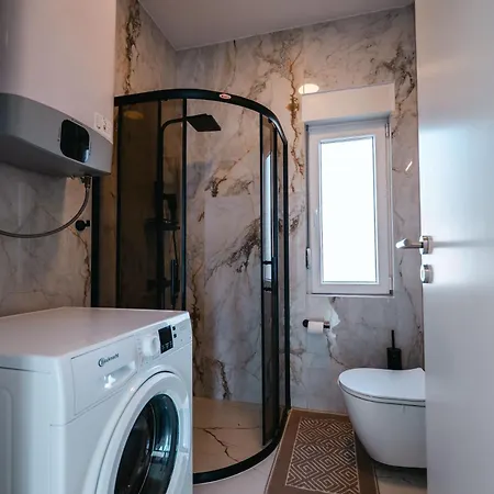Blue Pearl Penthouse Sarandë