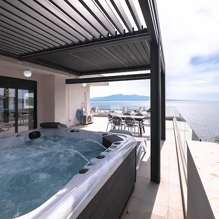 Blue Pearl Penthouse * Sarandë