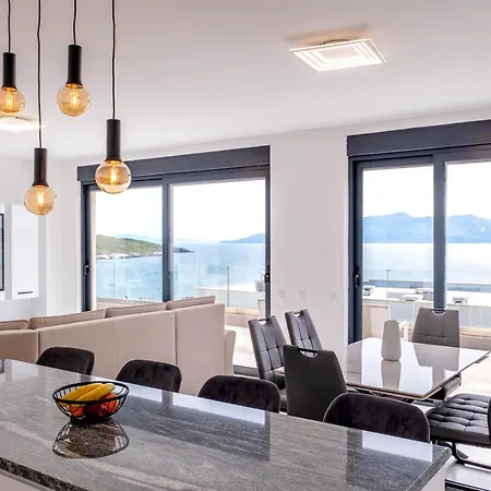 Blue Pearl Penthouse Sarandë