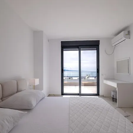 Blue Pearl Penthouse * Saranda